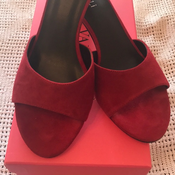 COPY - Fun shoes!! Great for the holidays!! - Picture 4 of 11